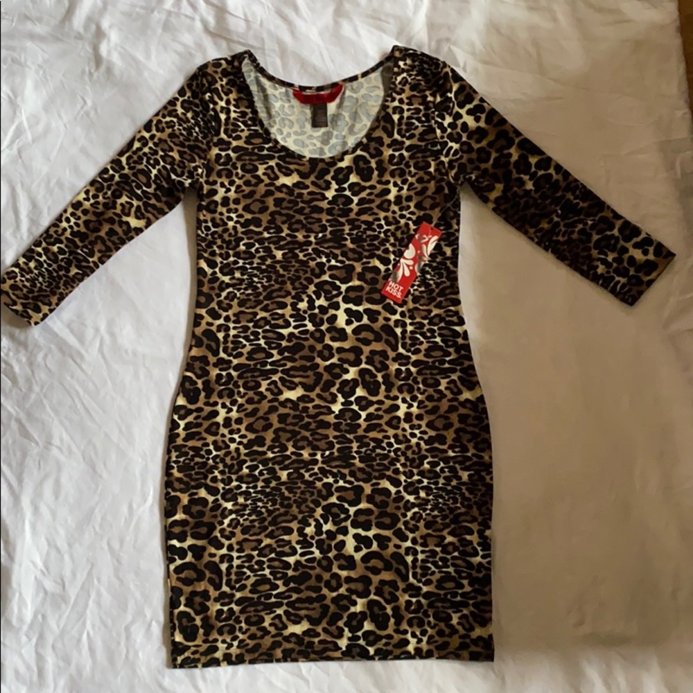 Leopard print mini-dress